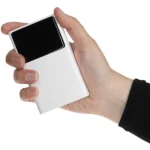 پاوربانک بیسوس 30W ظرفیت 10000 میلی آمپر مدل PPXJ1030 دارای وزن و حجم کمی است